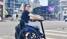 Электроприставка UNAwheel Mini: преврати кресло-коляску в скутер!